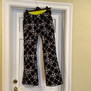 Burton snow/ski pants. Junior girls small. Black/white pattern. Gently used
